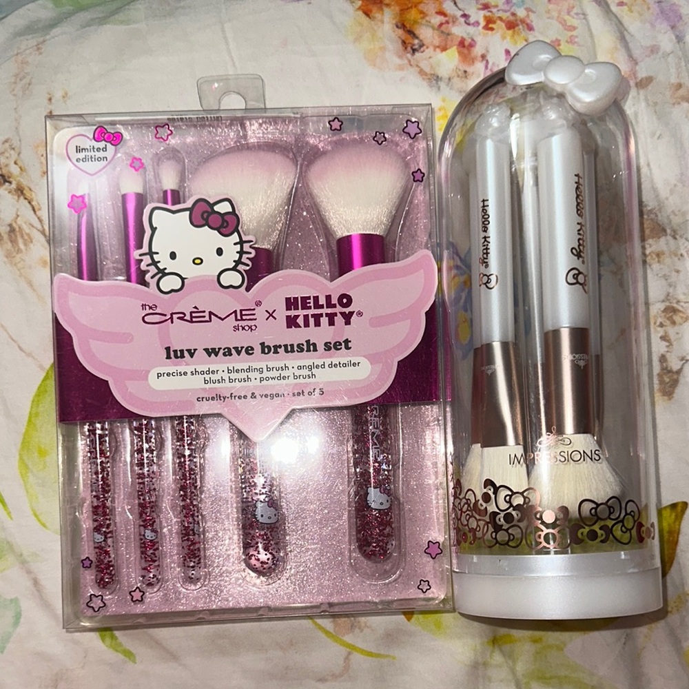 Hello Kitty Pink and White Brush Collection